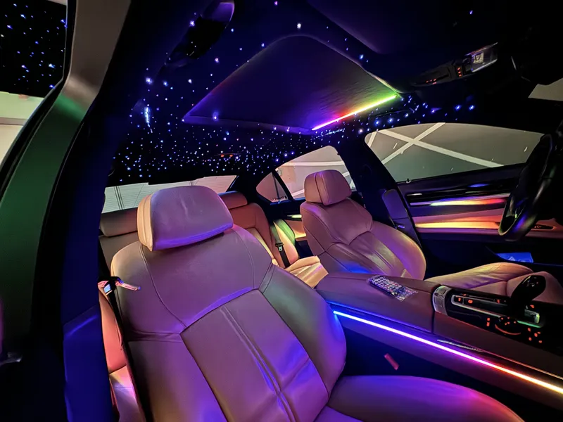 BMW 7er F01: Ambientebeleuchtung & Sternenhimmel – Innenraum- und Detailansicht 3