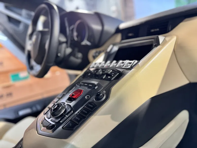 Lamborghini – Fahrzeugdetail 2