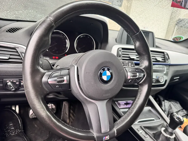 BMW – Fahrzeugdetail 1