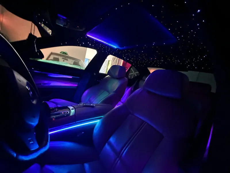 BMW 7er F01: Ambientebeleuchtung & Sternenhimmel – Innenraum- und Detailansicht 2