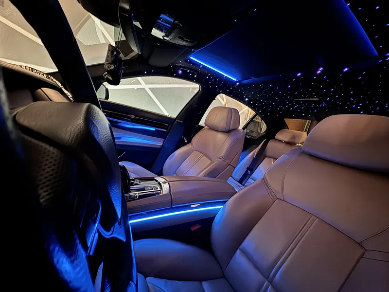 BMW 7er F01: Ambientebeleuchtung & Sternenhimmel – Innenraum- und Detailansicht 7