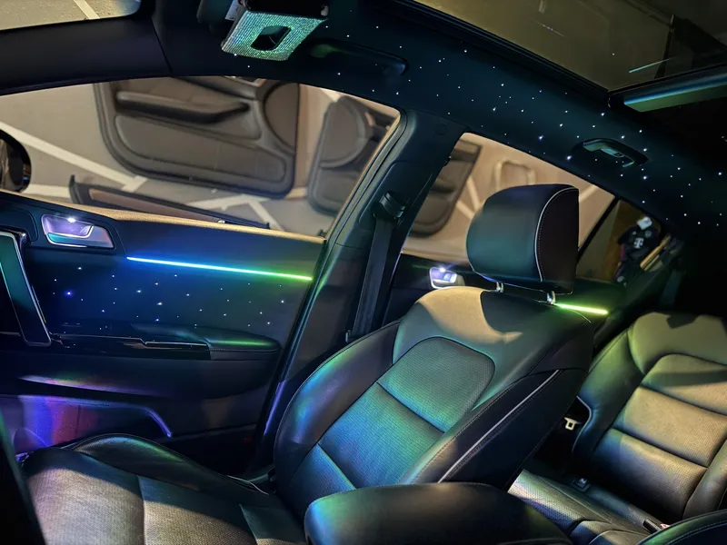 Kia Sportage: Ambientebeleuchtung & Sternenhimmel – Innenraum- und Detailansicht 5