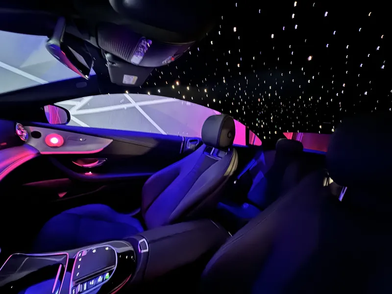 Mercedes-Benz E-Klasse: Sternenhimmel – Innenraum- und Detailansicht 1