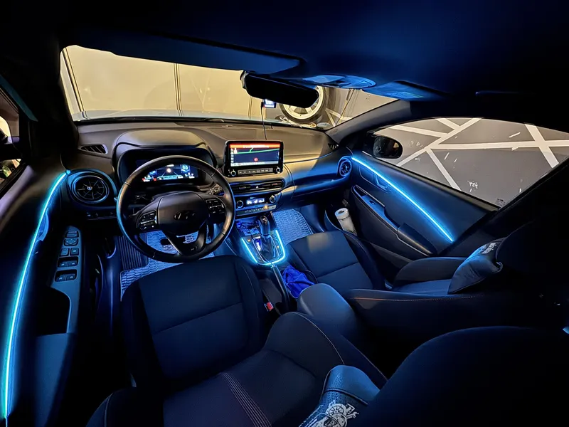 Hyundai Kona: Ambientebeleuchtung – Innenraum- und Detailansicht 5