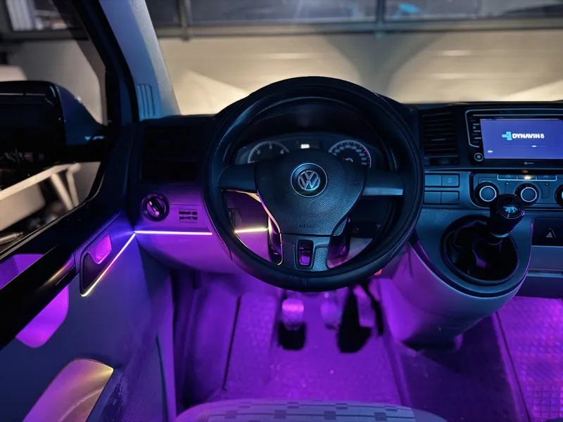 Volkswagen T5: Ambientebeleuchtung & Sternenhimmel – Innenraum- und Detailansicht 4