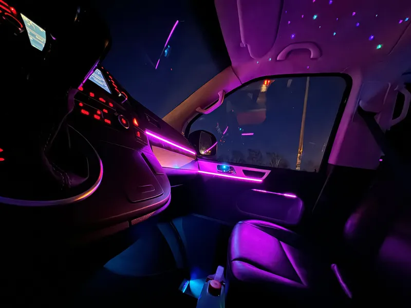 Volkswagen T5: Ambientebeleuchtung & Sternenhimmel – Innenraum- und Detailansicht 5