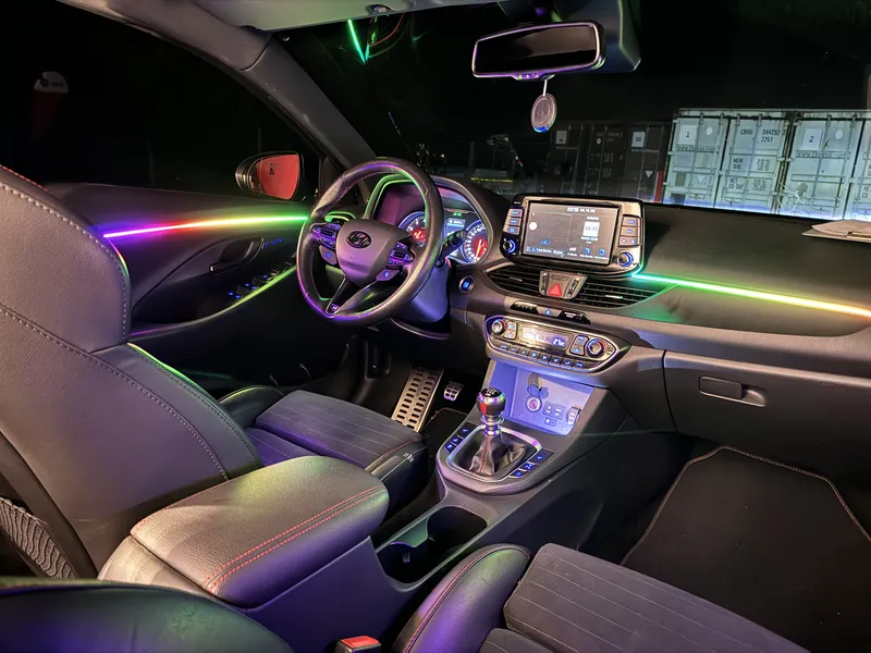 Hyundai i30: Ambientebeleuchtung & Sternenhimmel – Innenraum- und Detailansicht 5