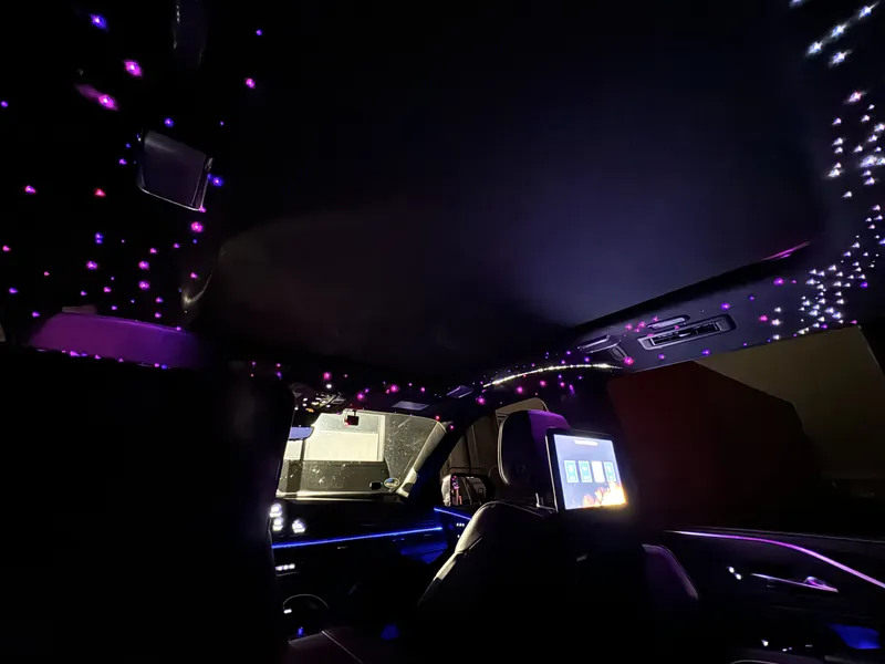 Cadillac Escalade: Sternenhimmel – Innenraum- und Detailansicht 4