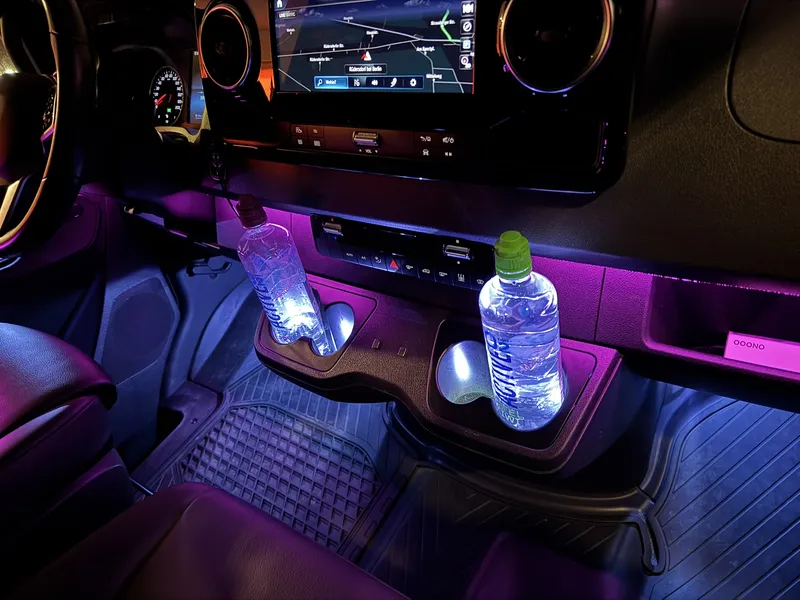 Mercedes-Benz Sprinter: Ambientebeleuchtung – Innenraum- und Detailansicht 6