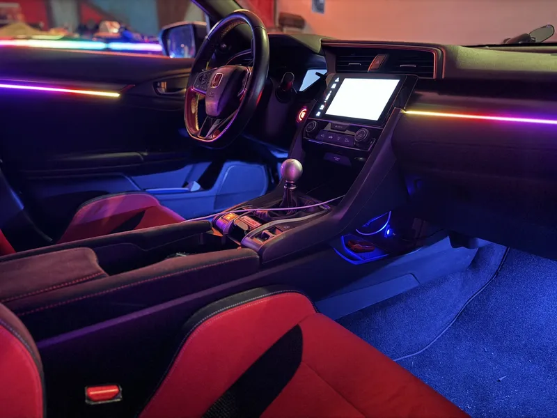 Honda Civic: Ambientebeleuchtung – Innenraum- und Detailansicht 2