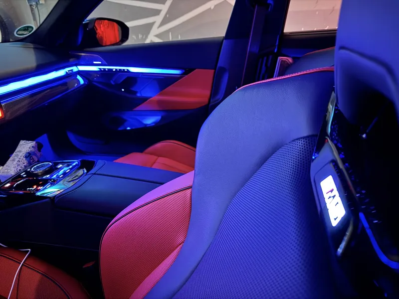 BMW M5: Sternenhimmel – Innenraum- und Detailansicht 6