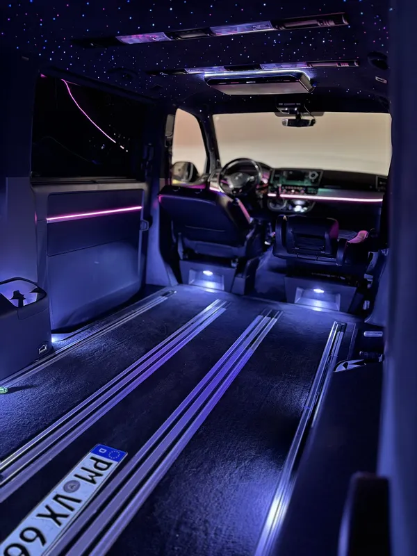 Volkswagen T6: Ambientebeleuchtung & Sternenhimmel – Innenraum- und Detailansicht 4