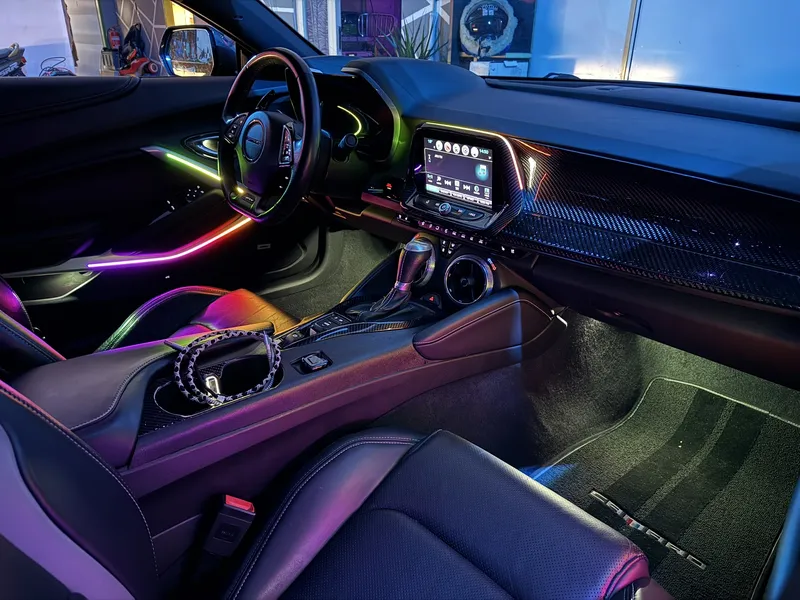 Chevrolet Camaro: Ambientebeleuchtung & Sternenhimmel – Innenraum- und Detailansicht 6
