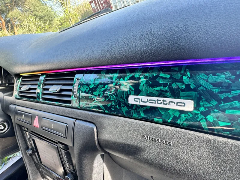 Audi A6 C5: Ambientebeleuchtung – Innenraum- und Detailansicht 1