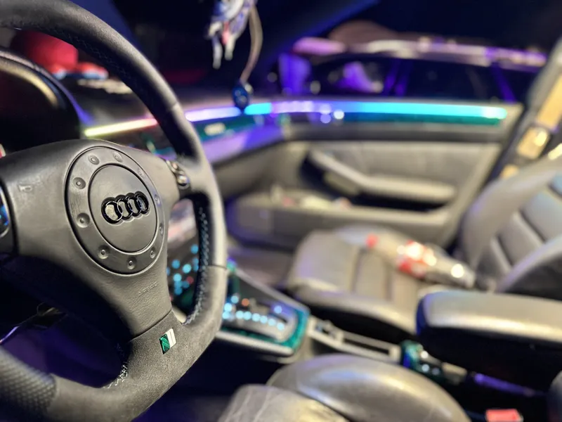 Audi A6 C5: Ambientebeleuchtung – Innenraum- und Detailansicht 5