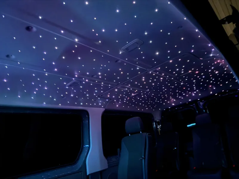Volkswagen Crafter: Ambientebeleuchtung & Sternenhimmel – Innenraum- und Detailansicht 7
