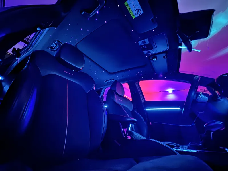 Hyundai i30: Ambientebeleuchtung & Sternenhimmel – Innenraum- und Detailansicht 3